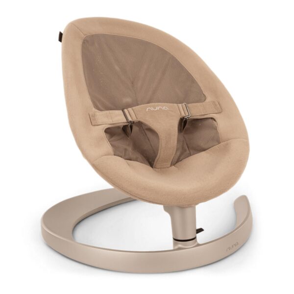 Nuna Transat Leaf grow avec son arche de jeux Teddy
